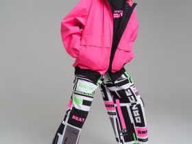 Ветровка для девочки