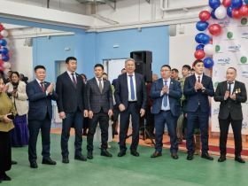 В селе Сунтар Якутии открыли спорткомплекс с бассейном