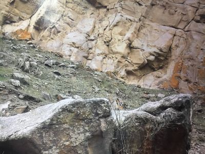 Почитаемый «Валун со следами человека и коня»