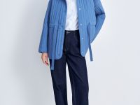 Утепленная куртка на кулиске с воротником-стойкой