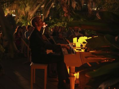 Билеты на Магия свечей. Новогодние саундтреки: Гарри Поттер, Один дома и не только (Оранжерея Таврического сада) / Концерт | Афиша | ИнфоТаймс