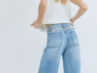 Прямые джинсы с высокой посадкой и ремнем с жемчугом, Голубой