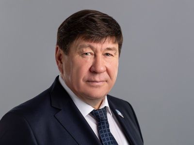 Сергей Ларионов поздравил якутян с Днем республики