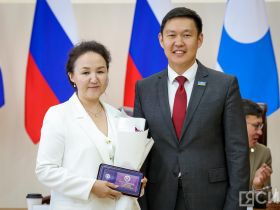 Госнаграды вручили журналистам Якутии в День национальной печати