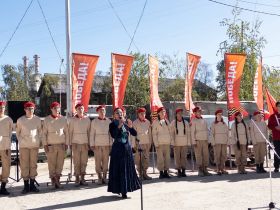 Лампадки с частичками Вечного огня передали ветеранам в Якутске