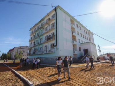 В селе Маган благоустроят двор многоквартирного дома