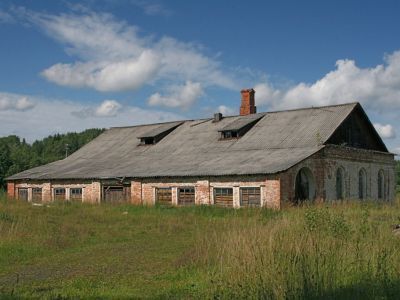 Хозяйственные постройки (3 здания)