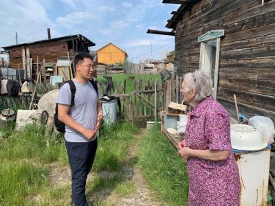 Молодогвардейцы взяли под опеку ветерана тыла