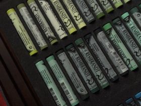 Набор сухой пастели Talens "Rembrandt" 225 цв, в деревянном ящике