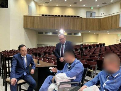 Айсен Николаев навестил раненых военнослужащих из Якутии в госпитале имени Вишневского