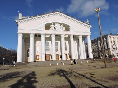 Областной драматический театр