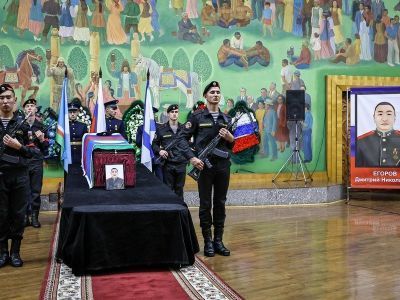 В Якутске прошла траурная церемония прощания с Героем России Дмитрием Егоровым