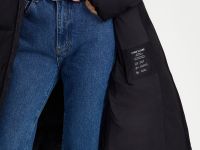 Утепленное пальто с капюшоном