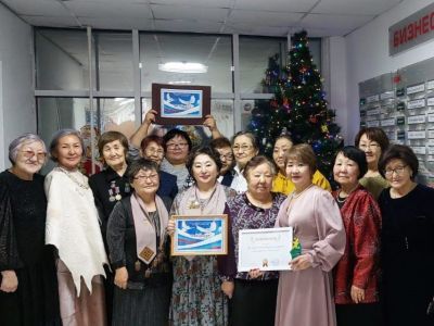 «Возвращайся, золотце»: бабушки из Нюрбы шьют экипировку для бойцов