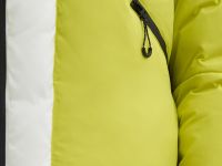 Утепленная куртка с контрастной отделкой