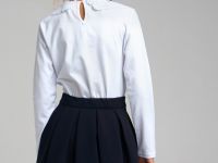 Трикотажная блузка с бантом