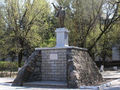 Памятник В.И.Ленину