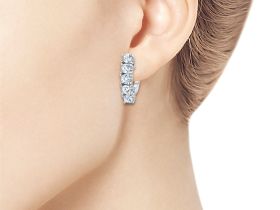 Серьги из белого золота с бриллиантами э0901сг03185000