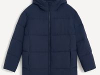 Утепленное стеганое полупальто с капюшоном