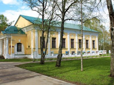 Здание бывшего Богоявленского собора