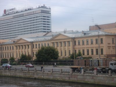 Заводоуправление и служебный корпус