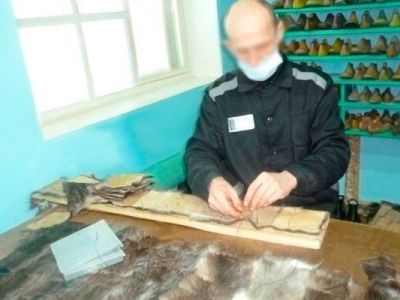 В Якутии осужденные шьют изделия из меха