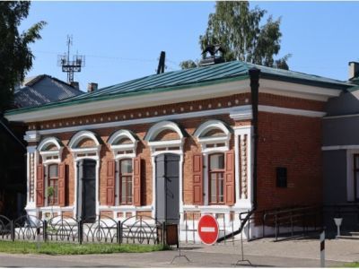 Здание магазина Кытманова