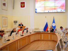 В Якутске прошла презентация книг к 75-летию Иннокентия Бочкарева