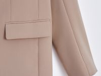 Однобортный жакет полуприлегающего силуэта