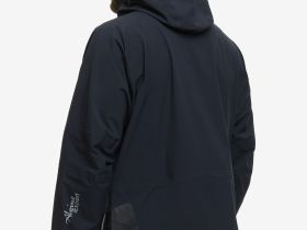 Штормовая куртка BASK