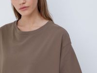 Коричневая базовая футболка оверсайз из джерси Глория Джинс