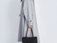 Пальто из шерсти и шелка с отложным воротником