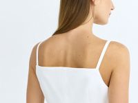 Жилет на тонких бретелях, Белый