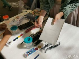 От боди-арта до скетчинга: молодые художники провели в Якутске мастер-классы