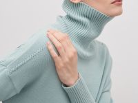 Трикотажный женский джемпер с вискозой