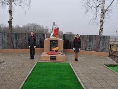 Братская могила воинов, погибших в 1943 г.