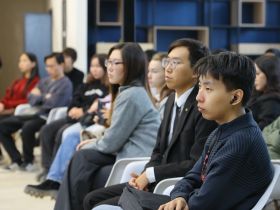 Губернатор Демешин встретился со студентами в Якутске