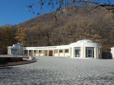 Минеральный источник, открытый в 1865г. Смирновым С.А. и названный его именем