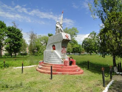 Памятник воинам, погибшим в годы гражданской  войны