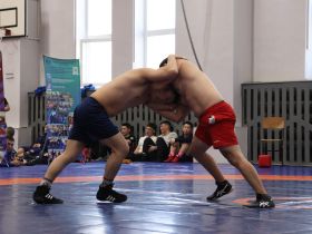 В Якутске выявили победителей турнира по хапсагаю на призы радио «Тэтим»