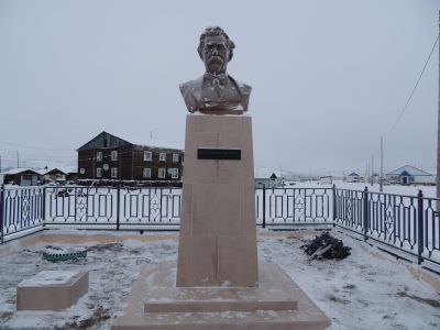 Памятник Ногину Виктору Павловичу – видному революционеру и государственному деятелю, отбывавшему ссылку в 1912-1914 гг. в г. Верхоянске