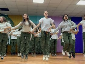 Сенатор Сахамин Афанасьев посетил детские лагеря в Якутске