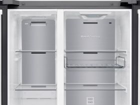 Холодильник Samsung Side-by-Side с автоматически открывающимися дверьми, 646 л Черное стекло