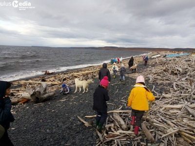 Жители села Найба очистили берега Хара-Улахской бухты