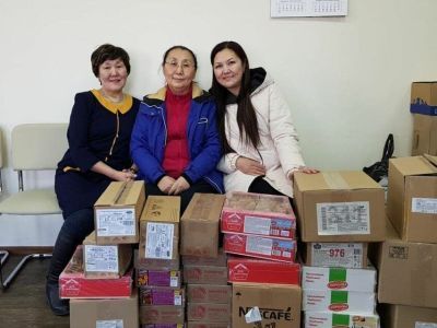 31 посылку для российских солдат собрали женщины якутского села Кутана