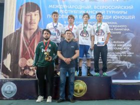 Названы победители юношеского турнира по вольной борьбе в честь олимпийского чемпиона Павла Пинигина