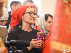 В Якутске в строящемся храме Всех Святых освятили колокола