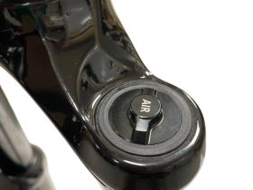 Rst Вилка RST Aerial TNL 29х1.5 шток 260мм, 100мм, ось 15мм, цвет Черный