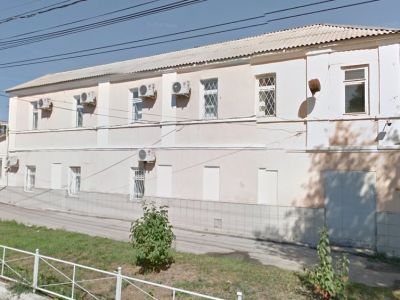 Жилой дом с постройками