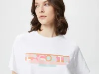 Женская футболка Lacoste Loose Fit с круглым вырезом и принтом